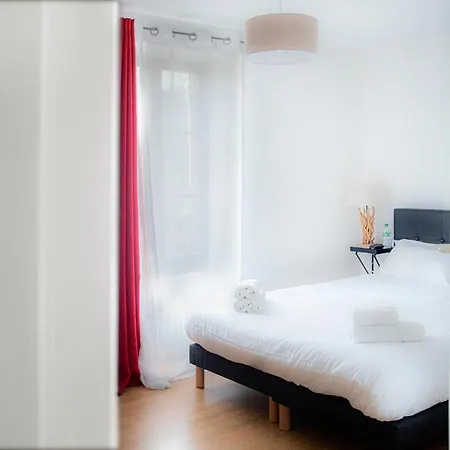 Les Chambres De L'hostellerie Du Commerce Bed & Breakfast